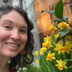 Meet your Posher, Alma